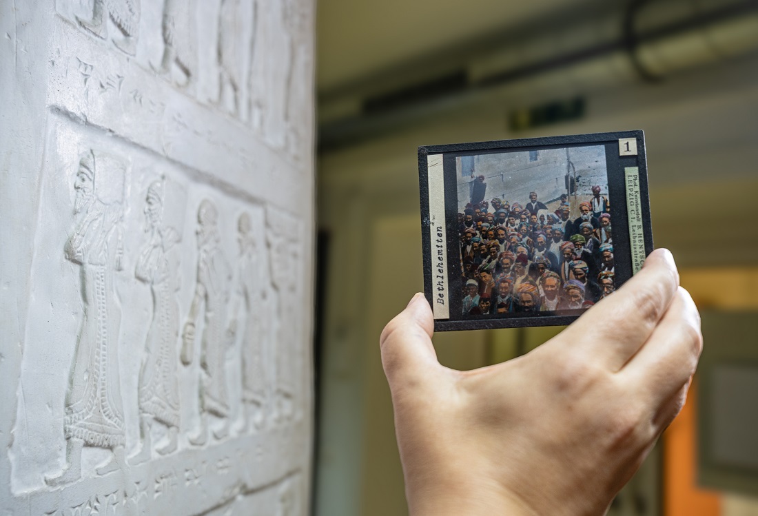 Blick in die Diasammlung der Dalman-Sammlung (Bild: Pressestelle, Universität Greifswald)